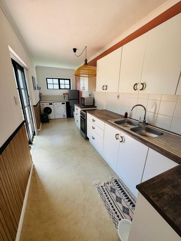 To Let 5 Bedroom Property for Rent in Sandbaai Western Cape